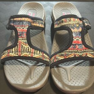 Skechers comfort lifestyle slides